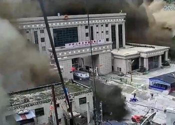 AZOTA AVALANCHA FRONTERA ENTRE NEPAL Y CHINA; DEJA AL MENOS 22 MUERTOS Y CIENTOS DE DESAPARECIDOS