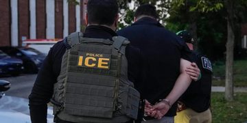 TENSIONES DE CONTROL MIGRATORIO: ARRESTOS DE ICE SE DISPARAN EN NUEVA YORK Y NUEVA JERSEY ANTE LA ENTRADA EN VIGOR DE NUEVAS LEYES ESTATALES 2 TENSIONES DE CONTROL MIGRATORIO: ARRESTOS DE ICE SE DISPARAN EN NUEVA YORK Y NUEVA JERSEY ANTE LA ENTRADA EN VIGOR DE NUEVAS LEYES ESTATALES