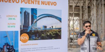 LLEGAN A 92% y 87% PUENTES SOBRE EL RÍO SANTA CATARINA; PREVEÉN 3 MIL CRUCES DIARIOS 2 LLEGAN A 92% y 87% PUENTES SOBRE EL RÍO SANTA CATARINA; PREVEÉN 3 MIL CRUCES DIARIOS