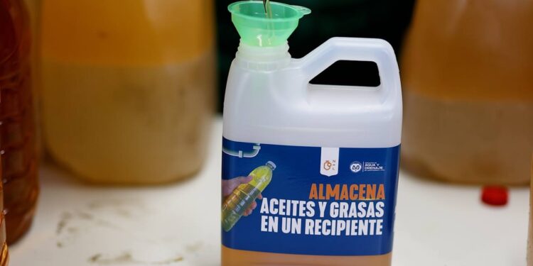 ABRE AYD 10 CENTROS PARA RECIBIR ACEITE DE COCINA USADO; BUSCAN EVITAR TAPONAMIENTOS EN DRENAJE. 1 img 8060