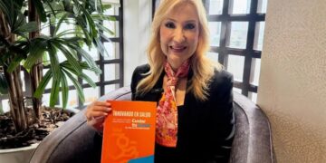 COBERTURA DE SALUD ALCANZA AL 93% DE NL; PRESENTA ALMA ROSA MARROQUÍN LIBRO SOBRE MODELO ESTATAL 2 img 8094