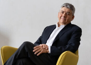 PIDE ‘DIABLO’ FERNÁNDEZ OLVIDAR COLORES Y APROBAR PRESUPUESTO 2026; ADVIERTE PRESIDENTE DE FEMSA QUE CRECIMIENTO DE NL DEBE ESTAR ENCIMA DE INTERESES PARTIDISTAS