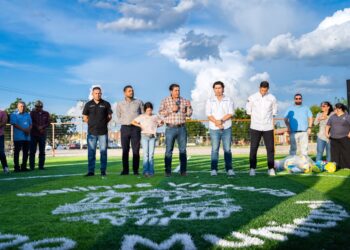 REHABILITA SALINAS VICTORIA CANCHA DE FÚTBOL 7 EN BOSQUES DE LOS NOGALES