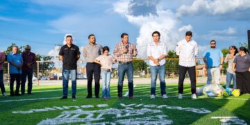 REHABILITA SALINAS VICTORIA CANCHA DE FÚTBOL 7 EN BOSQUES DE LOS NOGALES