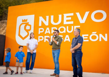 INAUGURAN SAMUEL Y MARIANA NUEVO MIRADOR EN PRESA LEÓN