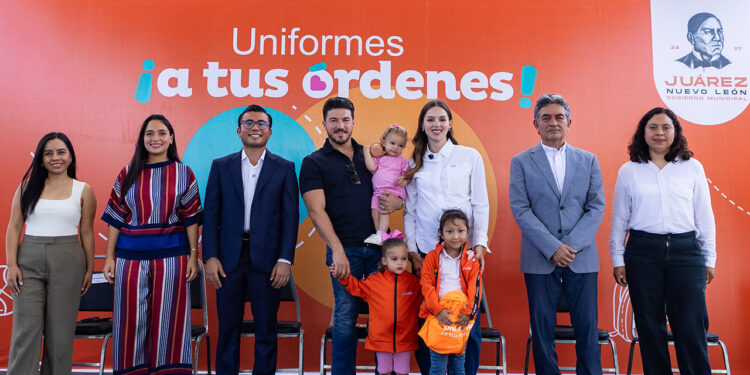 ENTREGAN 150 MIL UNIFORMES GRATIS EN JUÁREZ; BENEFICIARÁN A MÁS DE 74 MIL ESTUDIANTES 1 ENTREGAN 150 MIL UNIFORMES GRATIS EN JUÁREZ; BENEFICIARÁN A MÁS DE 74 MIL ESTUDIANTES