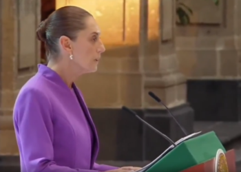 “QUE NADIE SE EQUIVOQUE, AQUÍ NO HAY DIVISIONES, AQUÍ NO HAY ROMPIMIENTOS”; APROVECHA SHEINBAUM SEGUNDO INFORME PARA ENVIAR MENSAJE DE UNIDAD A LA 4T 1 “QUE NADIE SE EQUIVOQUE, AQUÍ NO HAY DIVISIONES, AQUÍ NO HAY ROMPIMIENTOS”; APROVECHA SHEINBAUM SEGUNDO INFORME PARA ENVIAR MENSAJE DE UNIDAD A LA 4T