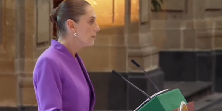 “QUE NADIE SE EQUIVOQUE, AQUÍ NO HAY DIVISIONES, AQUÍ NO HAY ROMPIMIENTOS”; APROVECHA SHEINBAUM SEGUNDO INFORME PARA ENVIAR MENSAJE DE UNIDAD A LA 4T 1 “QUE NADIE SE EQUIVOQUE, AQUÍ NO HAY DIVISIONES, AQUÍ NO HAY ROMPIMIENTOS”; APROVECHA SHEINBAUM SEGUNDO INFORME PARA ENVIAR MENSAJE DE UNIDAD A LA 4T