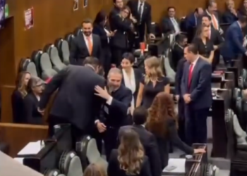 CONVIERTEN SESIÓN SOLEMNE DEL CONGRESO EN MITIN ELECTORAL; LLENA PRI GRADAS CON PORRISTAS PARA GRITAR ‘GOBERNADOR’ A ADRIÁN DE LA GARZA