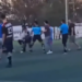 GOLPEAN JUGADORES A ÁRBITRO EN CANCHA DE MONTERREY; RECIBE PATADA EN LA CABEZA 7 GOLPEAN JUGADORES A ÁRBITRO EN CANCHA DE MONTERREY; RECIBE PATADA EN LA CABEZA