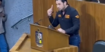 PROPONE GLEN ‘LEY ANTI-PACHES’; BUSCA OBLIGAR A CONSTRUCTORAS A RESPONDER 5 AÑOS POR CALLES
