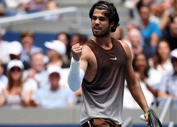 RETORNO TRIUNFAL EN NUEVA YORK: CARLOS ALCARAZ DEJA ATRÁS LAS DUDAS Y DEBUTA CON VICTORIA EN EL US OPEN