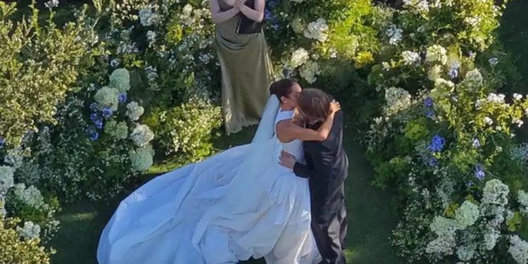 BILLIE EILISH OFICIÓ LA BODA PRIVADA DE SU HERMANO FINNEAS