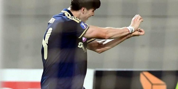 HORMIGA GONZÁLEZ SE ESTRENA COMO GOLEADOR EN EUROPA CON EL OLYMPIACOS Y CELEBRA AL ESTILO STREET FIGHTER 1 HORMIGA GONZÁLEZ SE ESTRENA COMO GOLEADOR EN EUROPA CON EL OLYMPIACOS Y CELEBRA AL ESTILO STREET FIGHTER