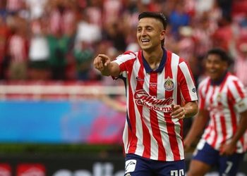 PIOJO ALVARADO EN LA ENCRUCIJADA: EL ÚLTIMO TREN HACIA EL FÚTBOL EUROPEO SE PRESENTA A SUS 27 AÑOS