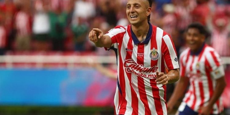 PIOJO ALVARADO EN LA ENCRUCIJADA: EL ÚLTIMO TREN HACIA EL FÚTBOL EUROPEO SE PRESENTA A SUS 27 AÑOS 1 PIOJO ALVARADO EN LA ENCRUCIJADA: EL ÚLTIMO TREN HACIA EL FÚTBOL EUROPEO SE PRESENTA A SUS 27 AÑOS