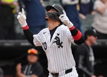 MIGUEL VARGAS HACE HISTORIA CON LOS WHITE SOX AL ALCANZAR LOS 31 JONRONES EN LA TEMPORADA