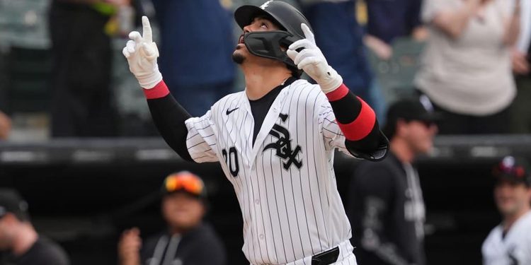 MIGUEL VARGAS HACE HISTORIA CON LOS WHITE SOX AL ALCANZAR LOS 31 JONRONES EN LA TEMPORADA