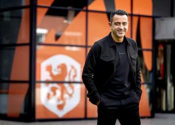 XAVI HERNÁNDEZ PRESENTA SU PRIMERA CONVOCATORIA AL FRENTE DE LA SELECCIÓN DE PAÍSES BAJOS CON IMPORTANTES NOVEDADES