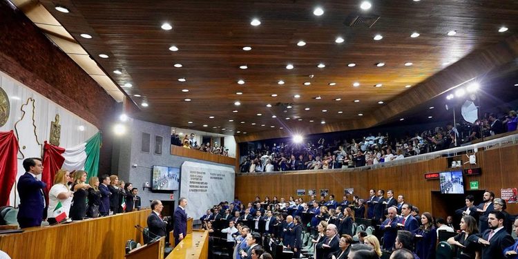 CONDICIONAN PRI Y PAN DIÁLOGO POR PRESUPUESTO 2027; ALCALDES DE SAN PEDRO Y ESCOBEDO ACEPTAN REUNIÓN 1 CONDICIONAN PRI Y PAN DIÁLOGO POR PRESUPUESTO 2027; ALCALDES DE SAN PEDRO Y ESCOBEDO ACEPTAN REUNIÓN
