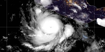 ESCALA ‘POLO’ A CATEGORÍA 5; AMENAZA CON LLUVIAS INTENSAS AL PACÍFICO.