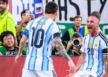 ALEXIS MAC ALLISTER RESPALDA A LIONEL MESSI EN LA LUCHA POR EL BALÓN DE ORO