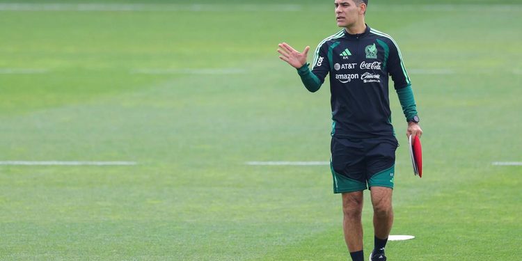 RAFAEL MÁRQUEZ DEBUTARÁ AL FRENTE DE UNA SELECCIÓN MEXICANA MERMADA POR LAS LESIONES ANTE COLOMBIA 1 RAFAEL MÁRQUEZ DEBUTARÁ AL FRENTE DE UNA SELECCIÓN MEXICANA MERMADA POR LAS LESIONES ANTE COLOMBIA