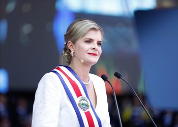 LA PRESIDENTA DE COSTA RICA DESTITUYE A SU CANCILLER POR NO INFORMARLE DE SU REUNIÓN EN LA CUMBRE DEL ESCUDO DE LAS AMÉRICAS