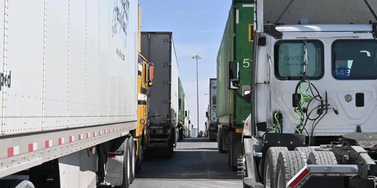 CAEN ROBOS A TRANSPORTISTAS EN NUEVO LEÓN A SU NIVEL MÁS BAJO EN 11 AÑOS 1 CAEN ROBOS A TRANSPORTISTAS EN NUEVO LEÓN A SU NIVEL MÁS BAJO EN 11 AÑOS