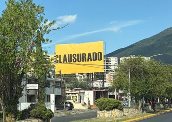 CLAUSURAN PANORÁMICO CONTRA ALIANZA PRI-PAN; APLICAN SELLOS A NEGOCIO UBICADO BAJO ESTRUCTURA
