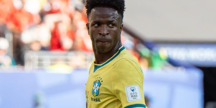 VINÍCIUS JÚNIOR Y RAPHINHA BRILLAN EN EL TRIUNFO DE BRASIL SOBRE AUSTRALIA EN UN DUELO MARCADO POR UNA INTENSA GRESCA 1 VINÍCIUS JÚNIOR Y RAPHINHA BRILLAN EN EL TRIUNFO DE BRASIL SOBRE AUSTRALIA EN UN DUELO MARCADO POR UNA INTENSA GRESCA