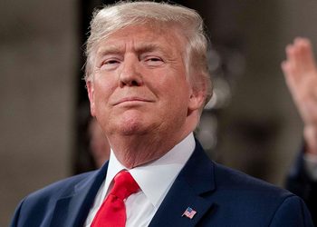 DONALD TRUMP ORDENA A LAS AGENCIAS FEDERALES ADOPTAR EL TÉRMINO SUPERINTELIGENCIA PARA REREFERIRSE A LA INTELIGENCIA ARTIFICIAL