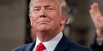 DONALD TRUMP ORDENA A LAS AGENCIAS FEDERALES ADOPTAR EL TÉRMINO SUPERINTELIGENCIA PARA REREFERIRSE A LA INTELIGENCIA ARTIFICIAL 2 DONALD TRUMP ORDENA A LAS AGENCIAS FEDERALES ADOPTAR EL TÉRMINO SUPERINTELIGENCIA PARA REREFERIRSE A LA INTELIGENCIA ARTIFICIAL