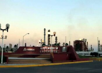 INSPECCIONARÁN REFINERÍA POR MALOS OLORES; ANUNCIA SAMUEL INTERVENCIÓN FEDERAL