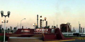 INSPECCIONARÁN REFINERÍA POR MALOS OLORES; ANUNCIA SAMUEL INTERVENCIÓN FEDERAL 2 INSPECCIONARÁN REFINERÍA POR MALOS OLORES; ANUNCIA SAMUEL INTERVENCIÓN FEDERAL