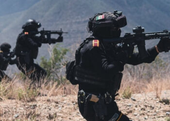 ABATE FUERZA CIVIL Y EL EJÉRCITO A SIETE EN GENERAL TREVIÑO; DETIENEN A DOS TRAS ENFRENTAMIENTO