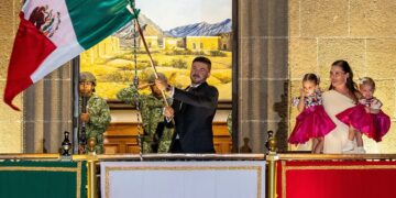 DA SAMUEL SU QUINTO GRITO; REÚNE MACROFIESTA A MÁS DE 60 MIL PERSONAS EN LA EXPLANADA 1 DA SAMUEL SU QUINTO GRITO; REÚNE MACROFIESTA A MÁS DE 60 MIL PERSONAS EN LA EXPLANADA
