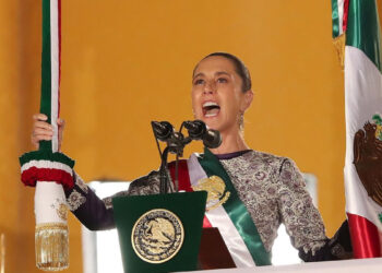 DEDICA SHEINBAUM GRITO A SOBERANÍA, MIGRANTES Y PUEBLOS ORIGINARIOS