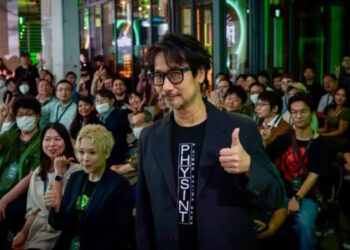 HIDEO KOJIMA SORPRENDE A LOS FANS DE XBOX EN TOKIO Y RECIBE UNA OVACIÓN