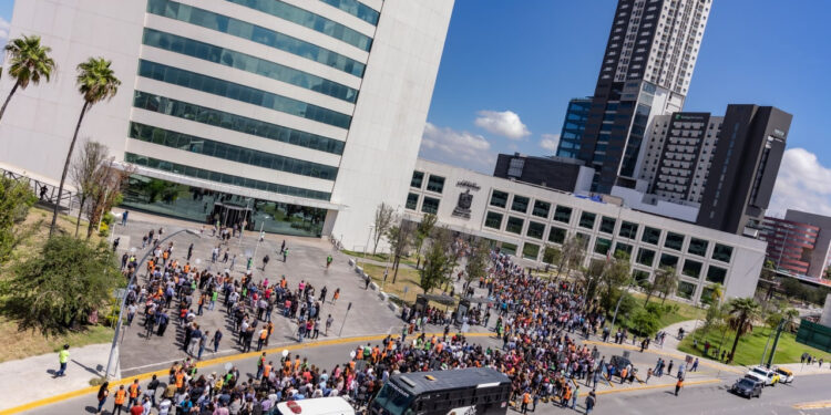 ¿TE ASUSTASTE? REALIZAN SIMULACRO NACIONAL EN EDIFICIOS PÚBLICOS DE NUEVO LEÓN 1 ¿TE ASUSTASTE? REALIZAN SIMULACRO NACIONAL EN EDIFICIOS PÚBLICOS DE NUEVO LEÓN