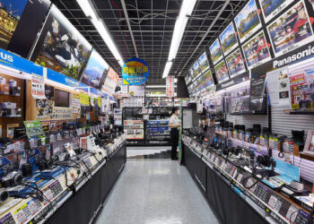 JAPÓN MANTIENE SU APUESTA POR LOS VIDEOJUEGOS EN FORMATO FÍSICO