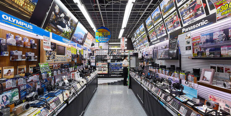 JAPÓN MANTIENE SU APUESTA POR LOS VIDEOJUEGOS EN FORMATO FÍSICO