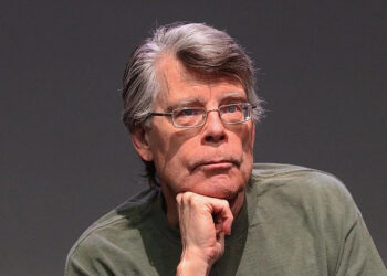 STEPHEN KING SE DECLARA FAN DE LA CASA DE PAPEL Y DESTACA SU EMOCIÓN Y DIVERSIÓN