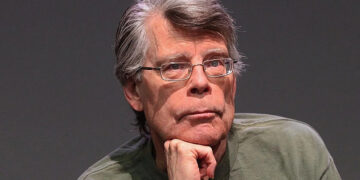 STEPHEN KING SE DECLARA FAN DE LA CASA DE PAPEL Y DESTACA SU EMOCIÓN Y DIVERSIÓN