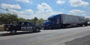 DETECTAN EN ARCOS DE SEGURIDAD REMOLQUE ROBADO; DETIENEN A CONDUCTOR EN SALINAS VICTORIA 2 DETECTAN EN ARCOS DE SEGURIDAD REMOLQUE ROBADO; DETIENEN A CONDUCTOR EN SALINAS VICTORIA