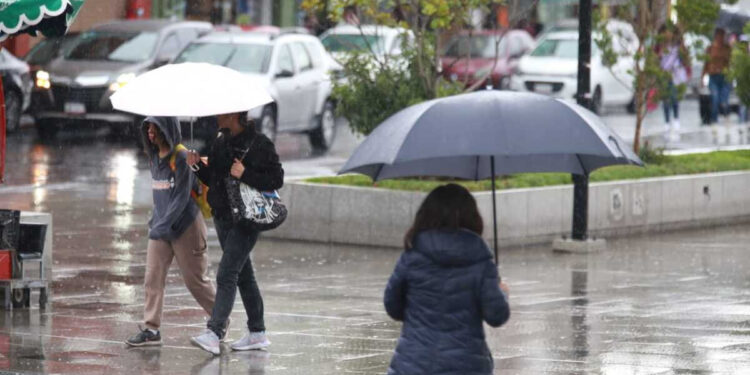 PRONOSTICAN LLUVIAS COPIOSAS DESDE EL JUEVES EN MONTERREY; PREVÉN HASTA 127 MILÍMETROS EN ÁREA METROPOLITANA 1 PRONOSTICAN LLUVIAS COPIOSAS DESDE EL JUEVES EN MONTERREY; PREVÉN HASTA 127 MILÍMETROS EN ÁREA METROPOLITANA