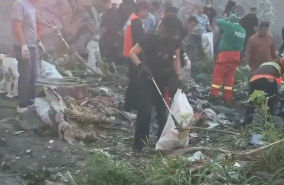 TRAS DENUNCIAS DE INSEGURIDAD, RESCATAN CALLEJÓN ABANDONADO EN SAN NICOLÁS 1 TRAS DENUNCIAS DE INSEGURIDAD, RESCATAN CALLEJÓN ABANDONADO EN SAN NICOLÁS