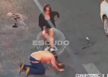 GOLPEAN BRUTALMENTE A HOMBRE PARA ROBARLE EN MONTERREY; DETIENEN A DOS MUJERES