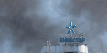 ¿PUEDE RUSIA DEJAR A UCRANIA SIN INTERNET CON SUS ATAQUES A CENTROS DE DATOS Y SERVIDORES?
