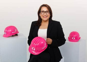 RECIBIRÁ NORMA BENÍTEZ PREMIO POR INTEGRAR A MÁS DE 700 MUJERES A CASCOS ROSAS